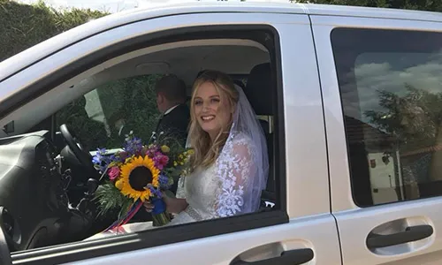 bride in taxi in Scunthorpe